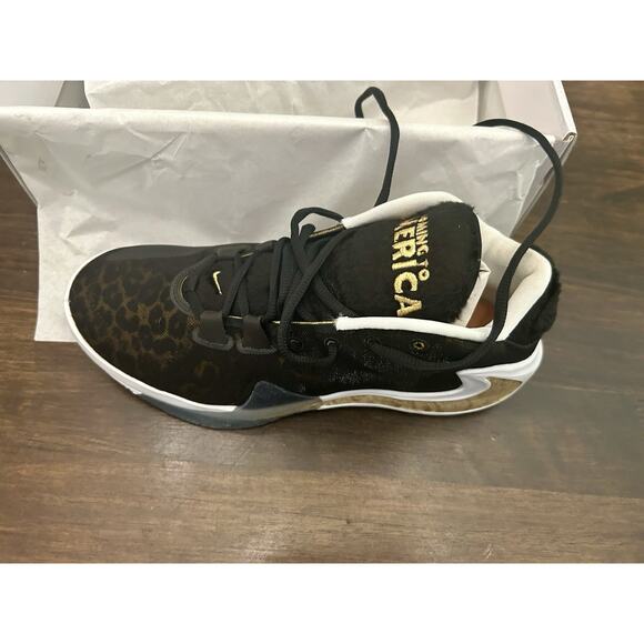 Nike Zoom Freak 1 sz 9 Coming to America Black Gold Animal Print New With Box!!! - Picture 6 of 6
